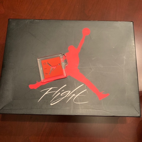 Jordan retro 4 Motorsport 2017 - Picture 8 of 8